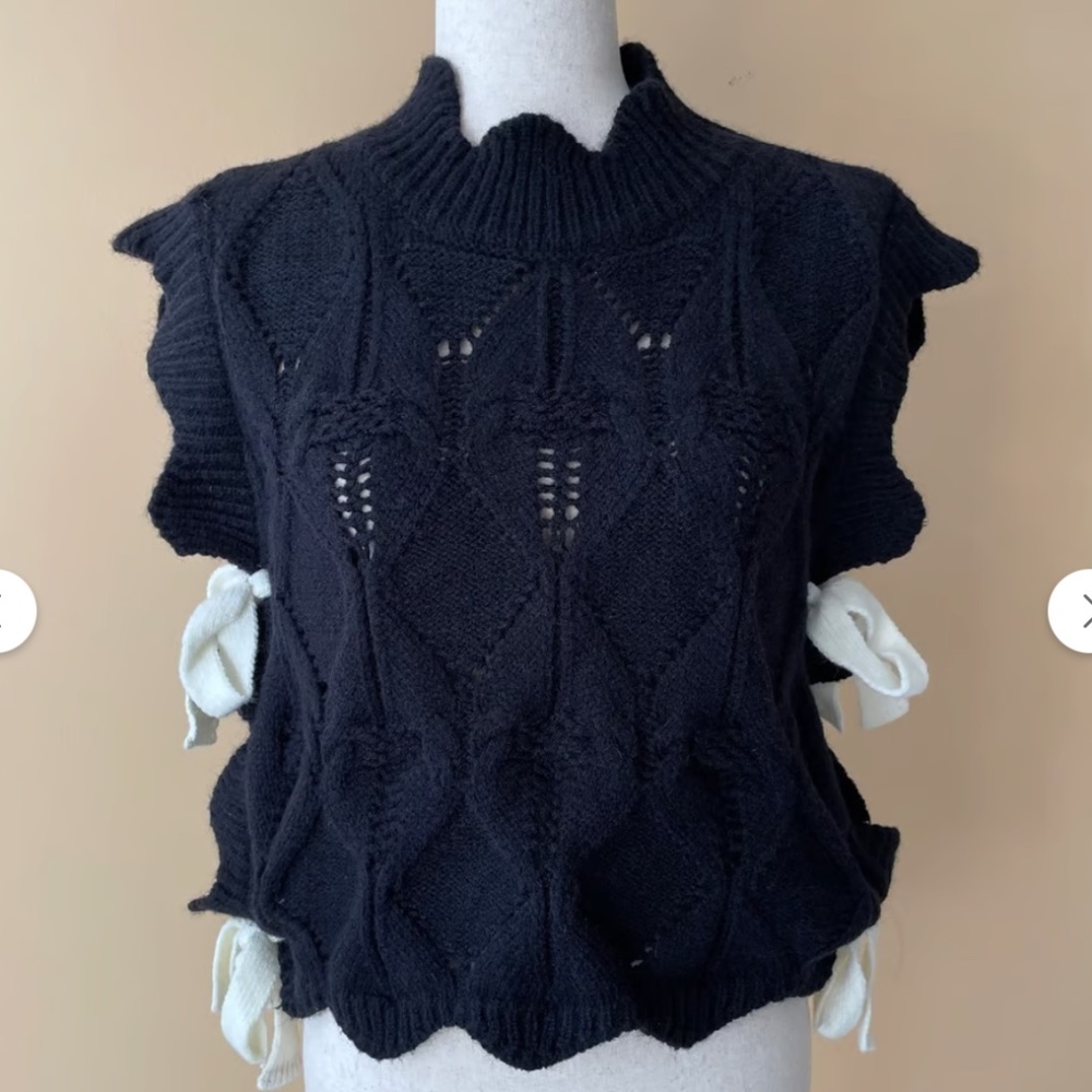Anthropologie Pullover side knot Tie Sweater vest. One Size